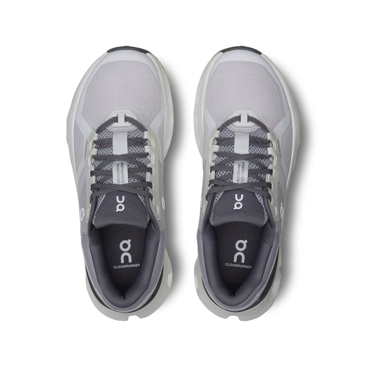 On Cloudrunner 2 - Femme