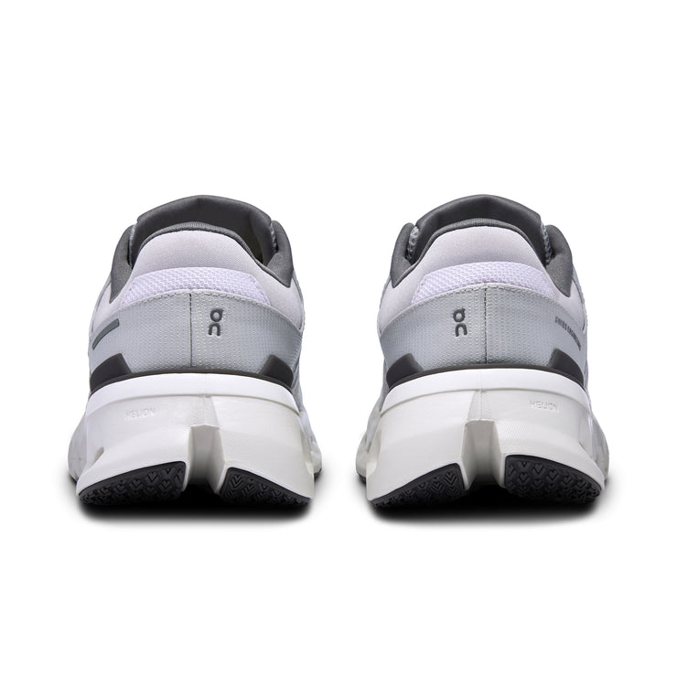 On Cloudrunner 2 - Femme