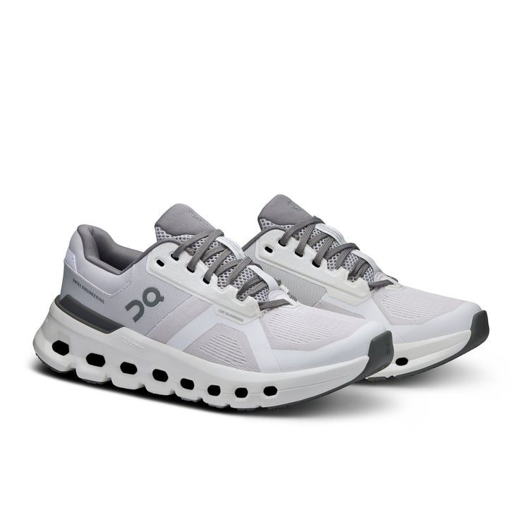 On Cloudrunner 2 - Femme