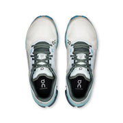 On Cloudflow 5 - Femme